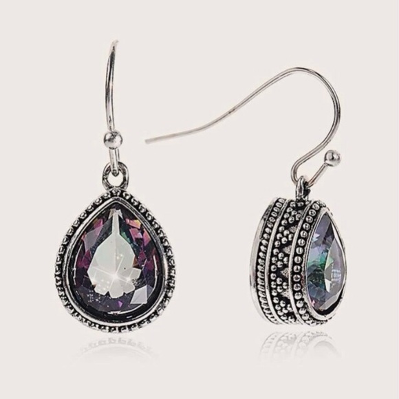 Restock🆕💧Beautiful Earrings Water Drop Iridescent Silver  NWT - Picture 2 of 6